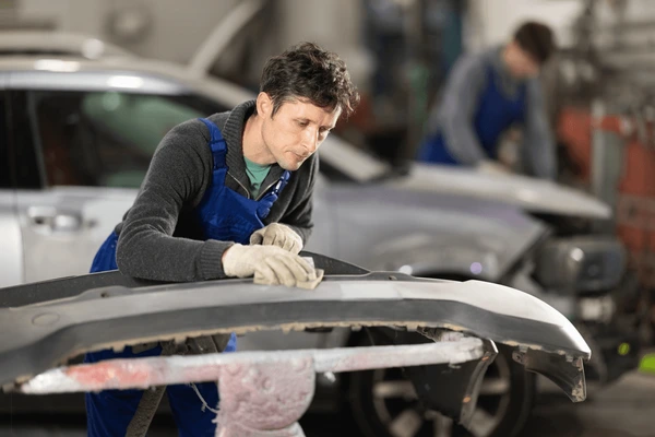 5 Signs You Need to Visit an Auto Body Shop Arlington TX Immediately post thumbnail image